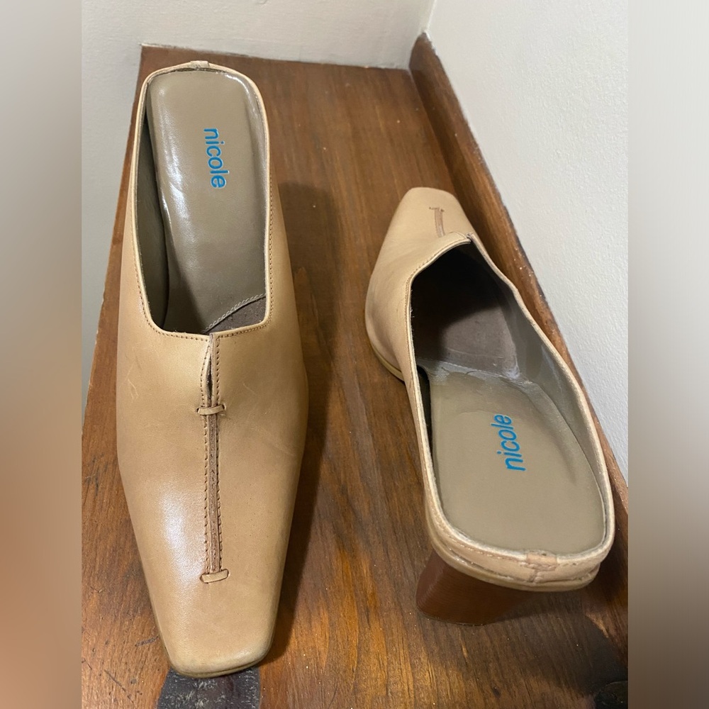 Nicole Beige Leather Mules